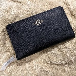 Coach (BRAND NEW) Accordion Wallet